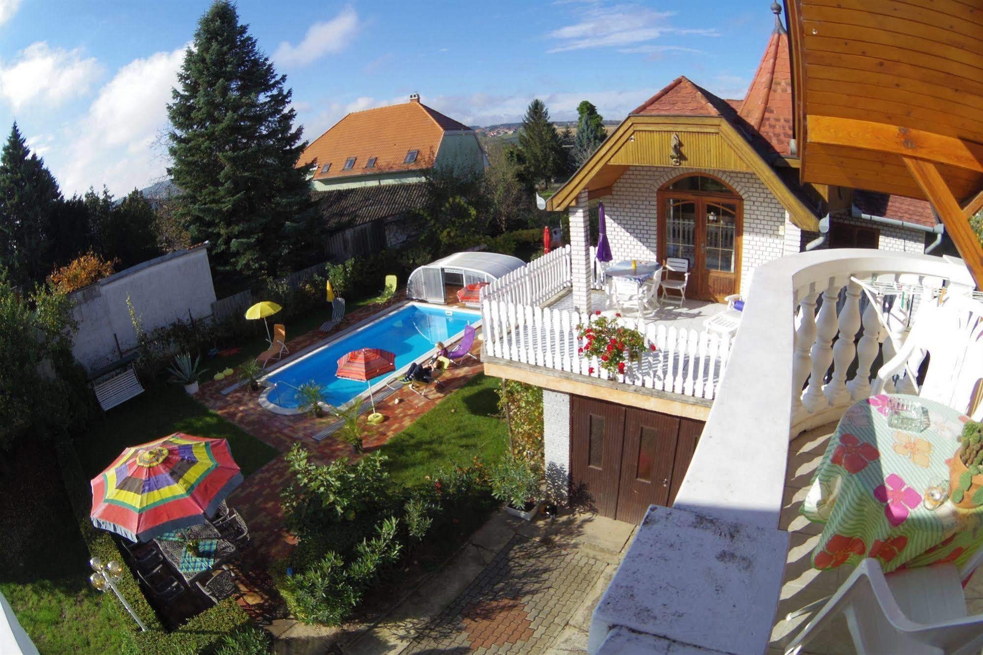 Joker Villa Apartmanhaus Heviz Exterior photo